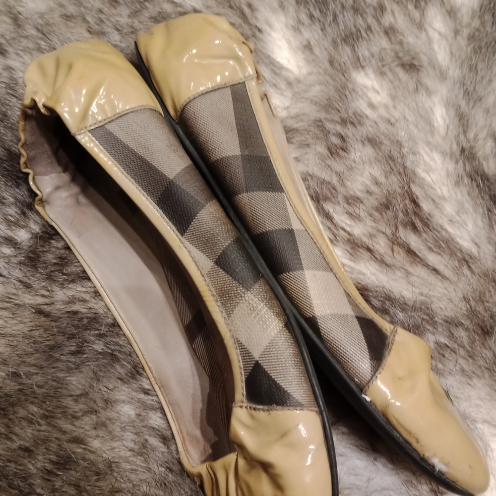 Burberry flats - Picture 14 of 16